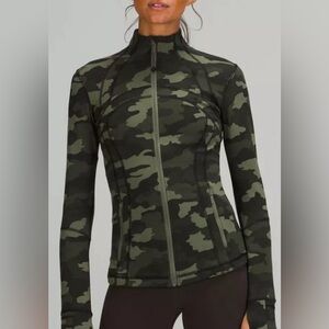 LULULEMON DEFINE CAMOUFLAGE JACKET- GREAT CONDITION!